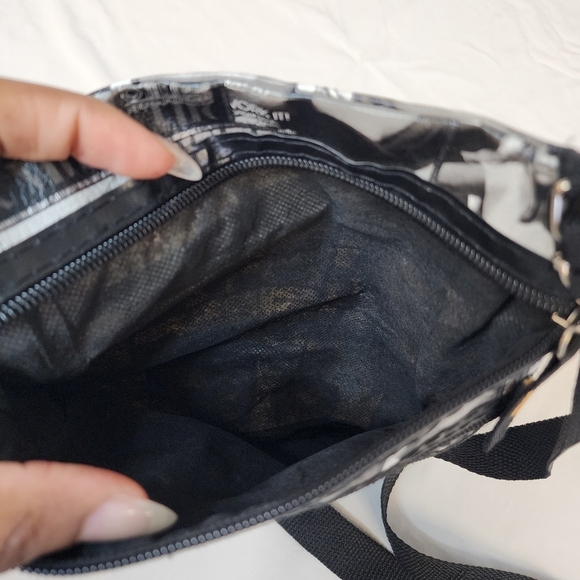 Vogue Print Black + White Women's Crossbody Bag Adjustable Strap - Picture 10 of 13